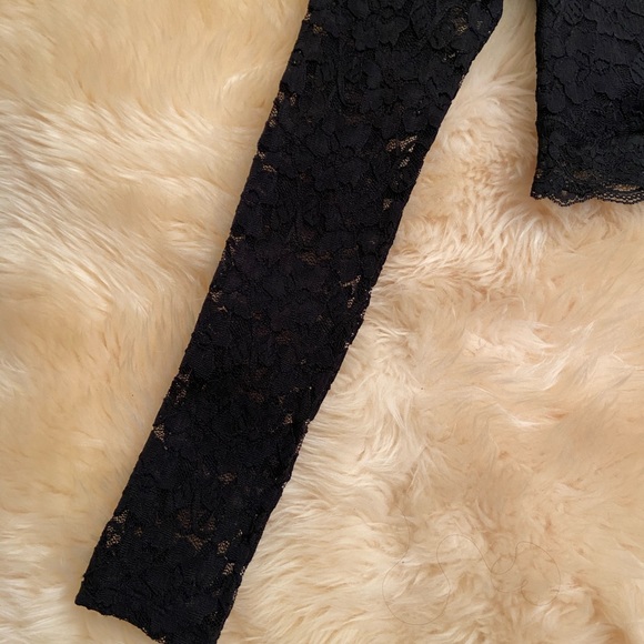 NWOT. Express Lace Crop Top. Never worn. - Picture 5 of 6